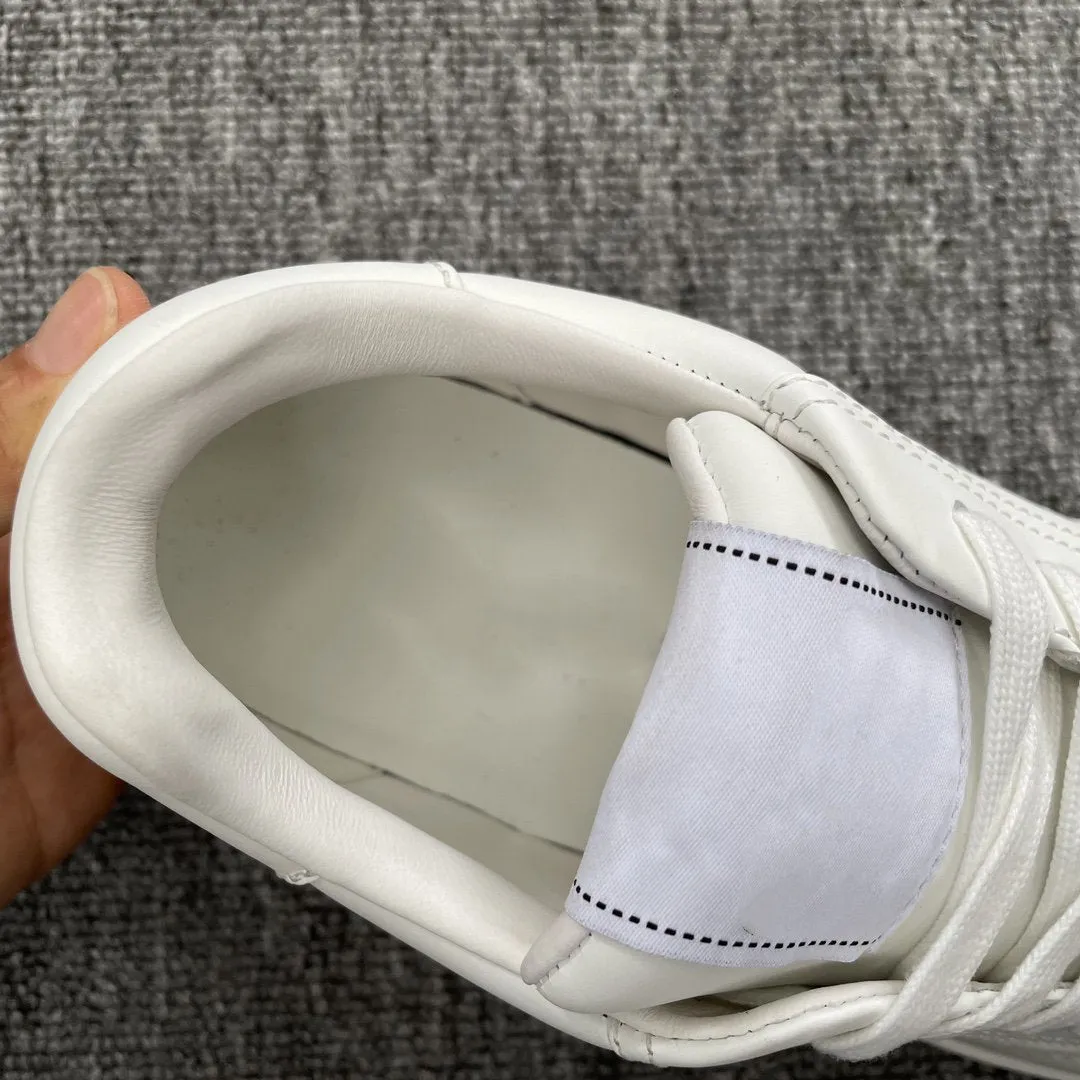 CC LOW-TOP WHITE SNEAKERS