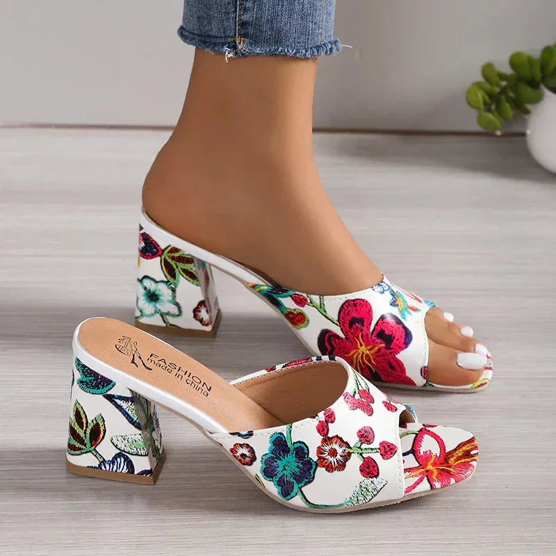 Open toe with fashionable print sandals