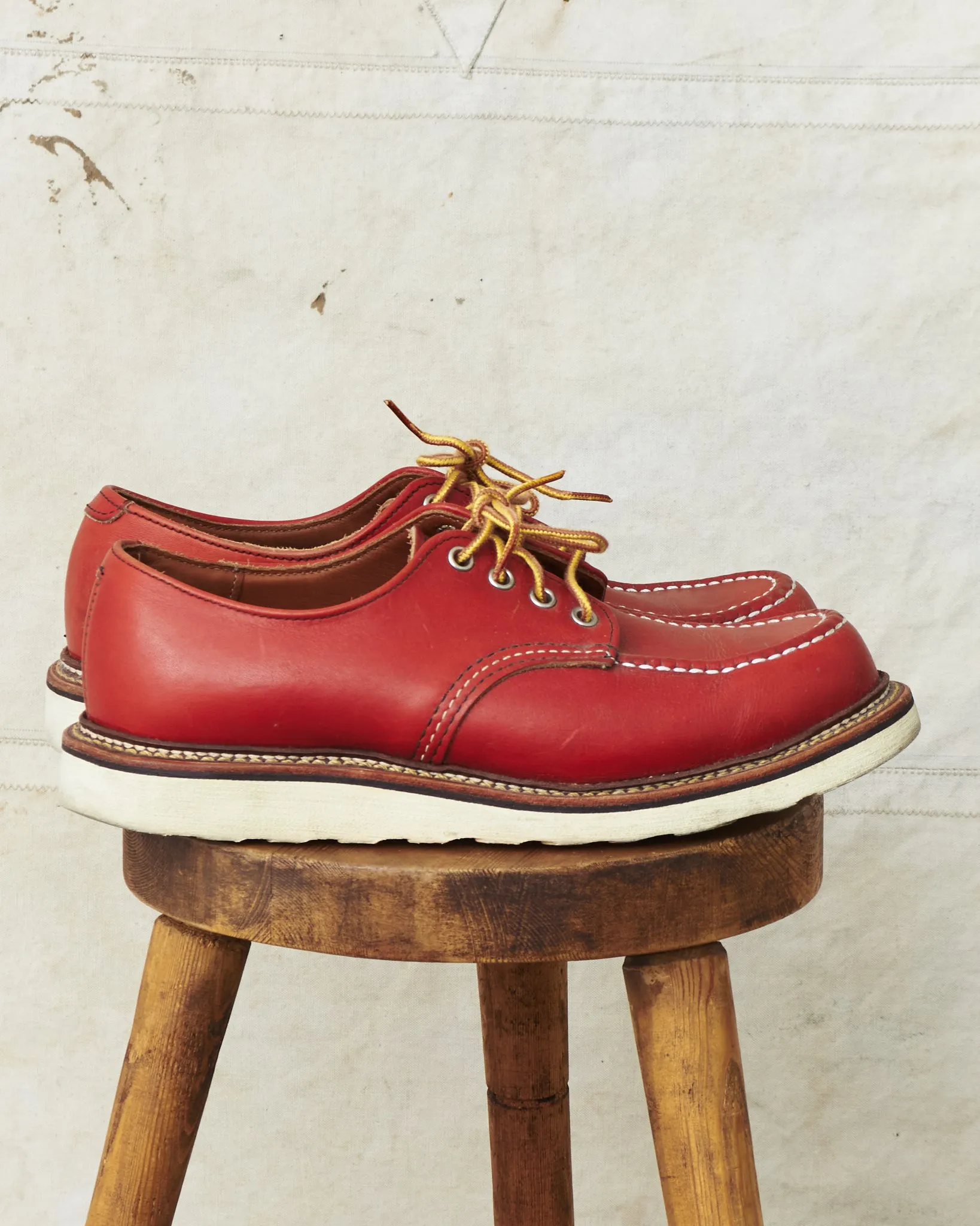 Second Hand Red Wing Classic Moc Toe Low Style No. 8103 US 8.5 / EUR 41.5