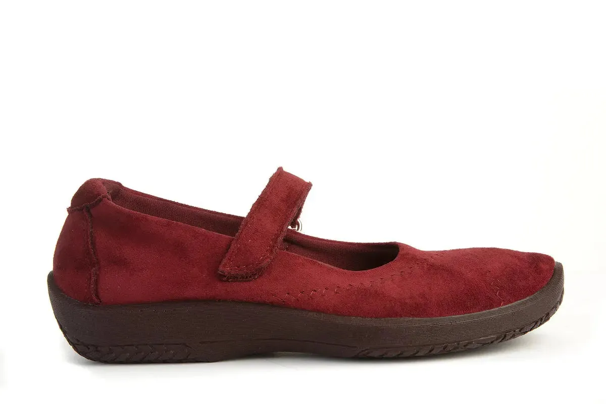 Women’s Arcopedico L18 – Classic Mary Jane with Flexible Comfort