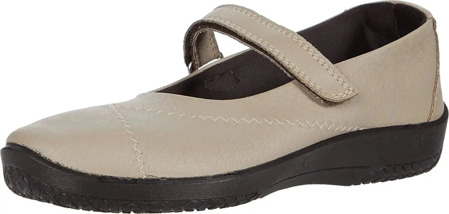 Women’s Arcopedico L18 – Classic Mary Jane with Flexible Comfort