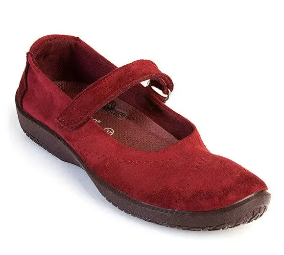 Women’s Arcopedico L18 – Classic Mary Jane with Flexible Comfort
