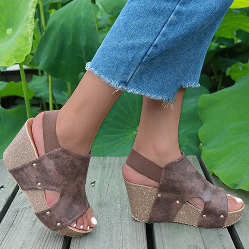 Women‘s Fashionable Retro Western Style Wedge Sandals