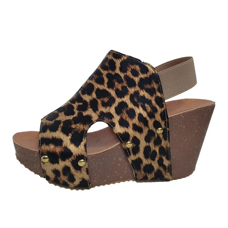 Women‘s Fashionable Retro Western Style Wedge Sandals